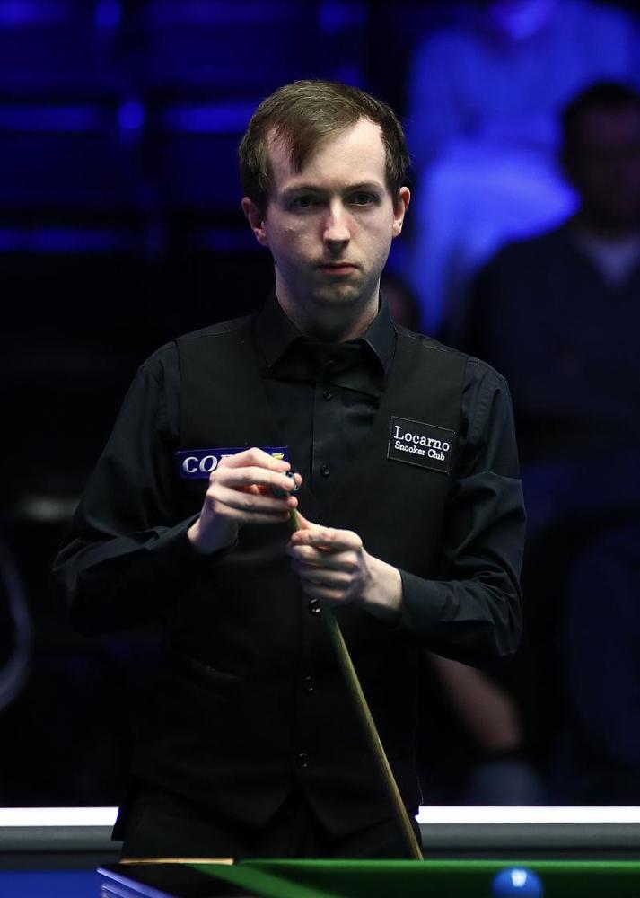 相比之下 相比之下