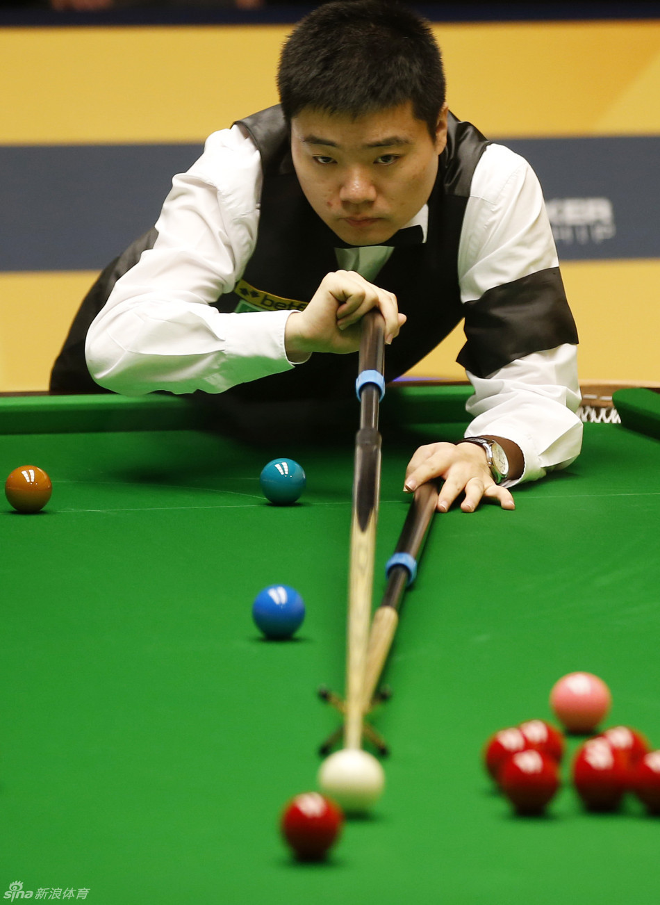 己的冲甲方 己的冲甲方