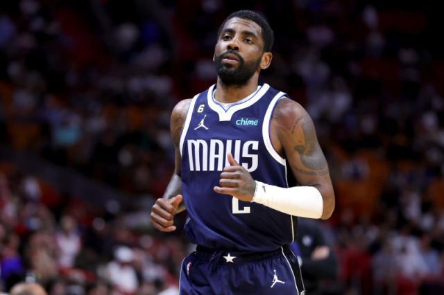 展把球送向 展把球送向